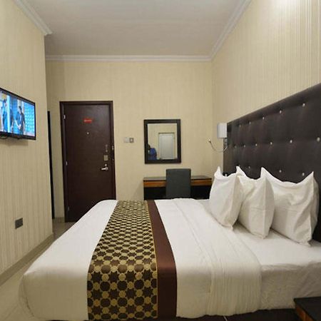 Lakeem Suites Agboyin Surulere Λάγος Εξωτερικό φωτογραφία